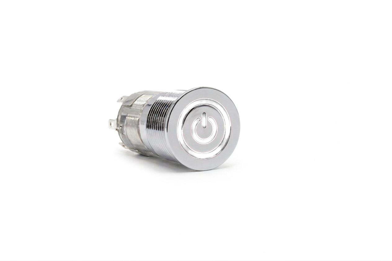 CMI16 16mm Messing verchromt Schalter (rastend) Flach, Standby Symbol mit Ringbeleuchtung Weiss